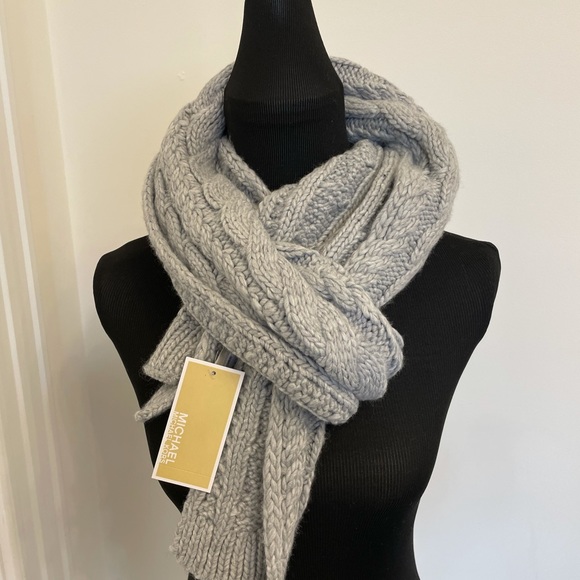 Michael Kors Chunky Cable Knit Patchwork Pearl Gray Knit Scarf